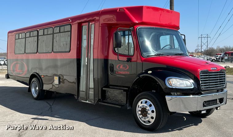 image for item OJ9670 2015 Freightliner  Business Class M2 shuttle bus