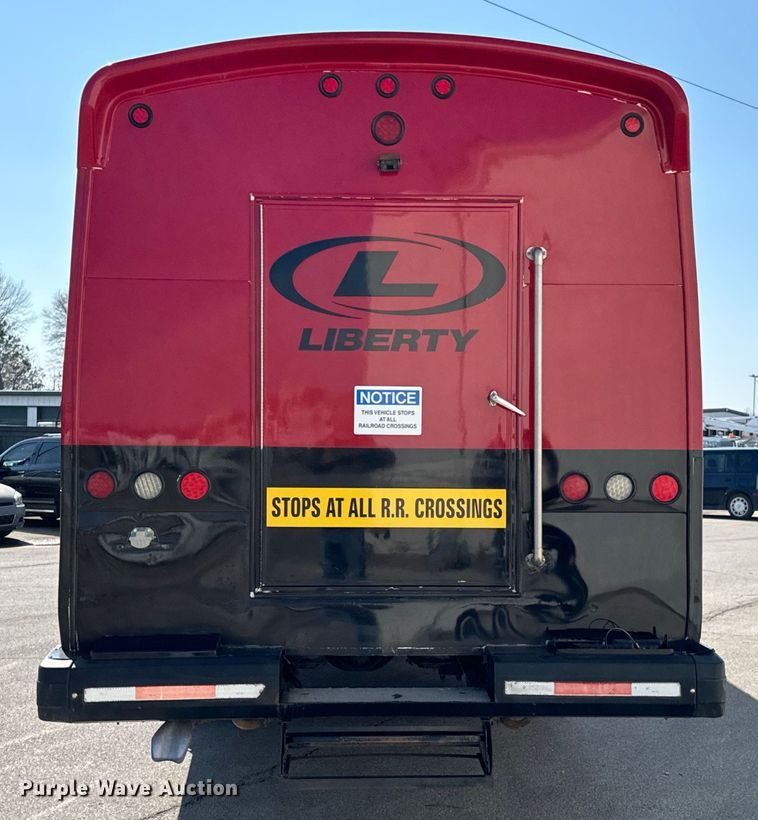 image for item OJ9670 2015 Freightliner  Business Class M2 shuttle bus