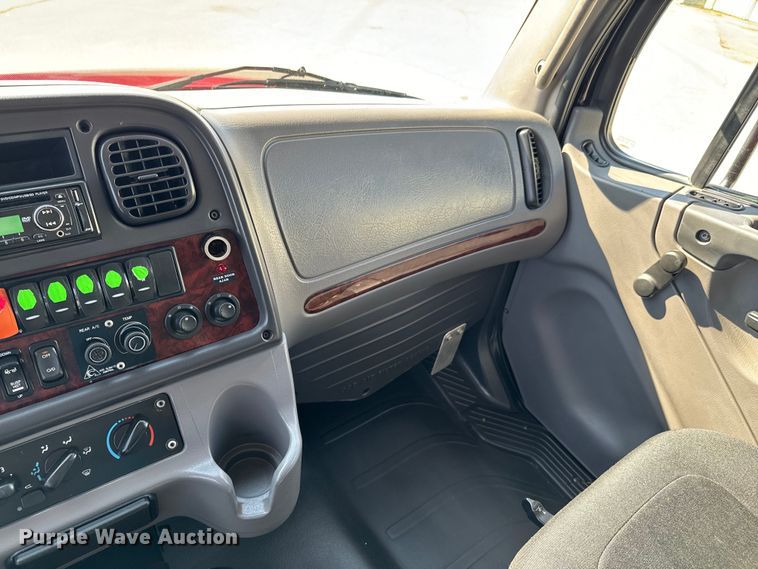 image for item OJ9670 2015 Freightliner  Business Class M2 shuttle bus