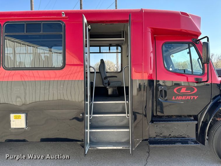 image for item OJ9670 2015 Freightliner  Business Class M2 shuttle bus