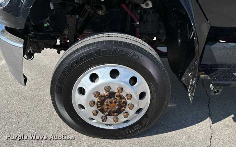 image for item OJ9670 2015 Freightliner  Business Class M2 shuttle bus