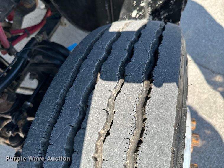 image for item OJ9670 2015 Freightliner  Business Class M2 shuttle bus