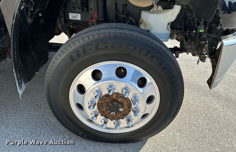 image for item OJ9670 2015 Freightliner  Business Class M2 shuttle bus