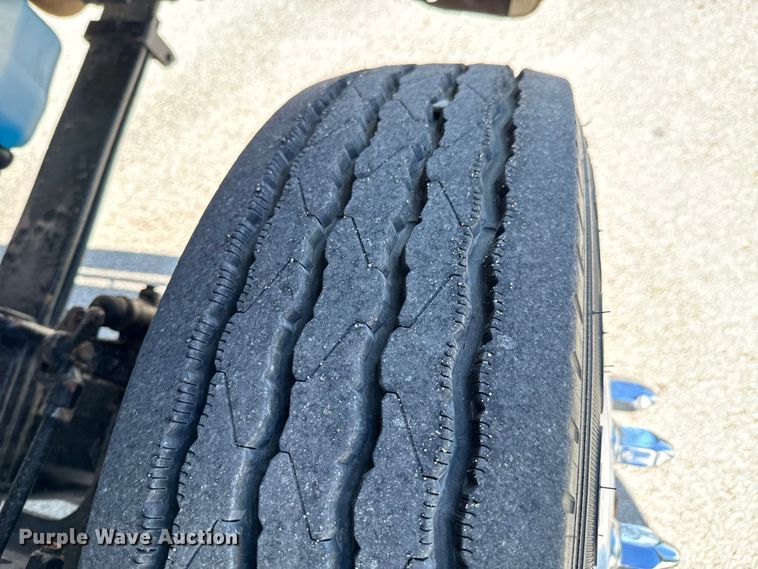 image for item OJ9670 2015 Freightliner  Business Class M2 shuttle bus