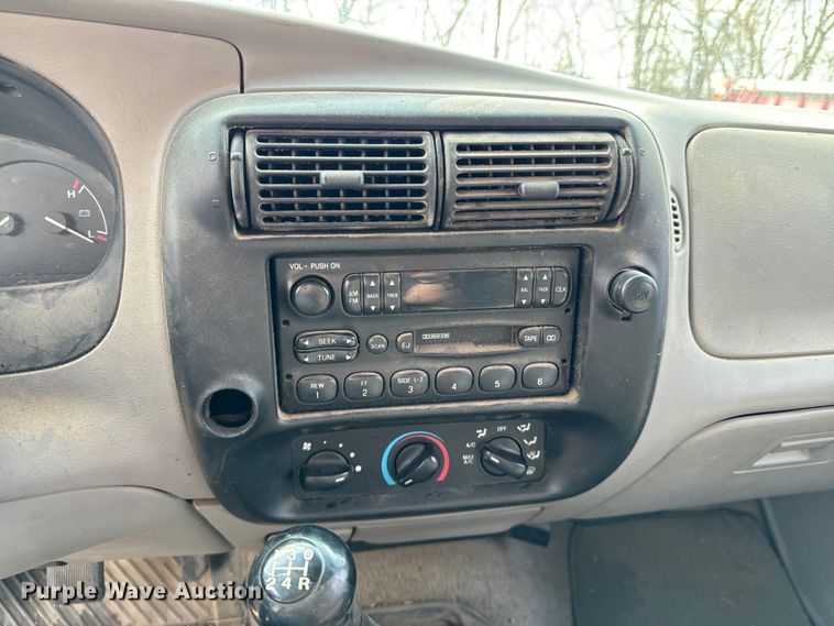 image for item OJ9673 1997 Ford Ranger XLT SuperCab pickup truck