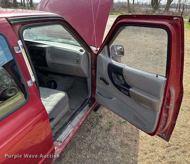 image for item OJ9673 1997 Ford Ranger XLT SuperCab pickup truck