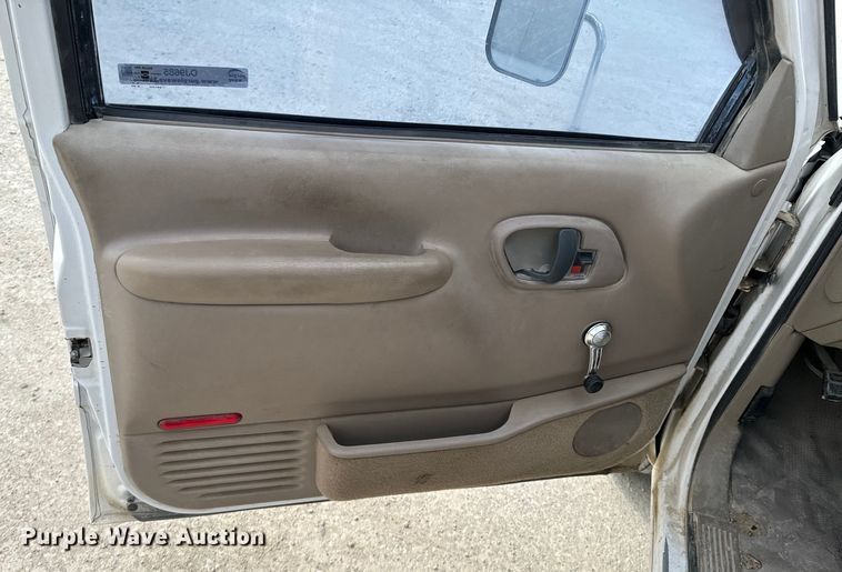 image for item OJ9685 2000 Chevrolet C3500 utility bed pickup truck