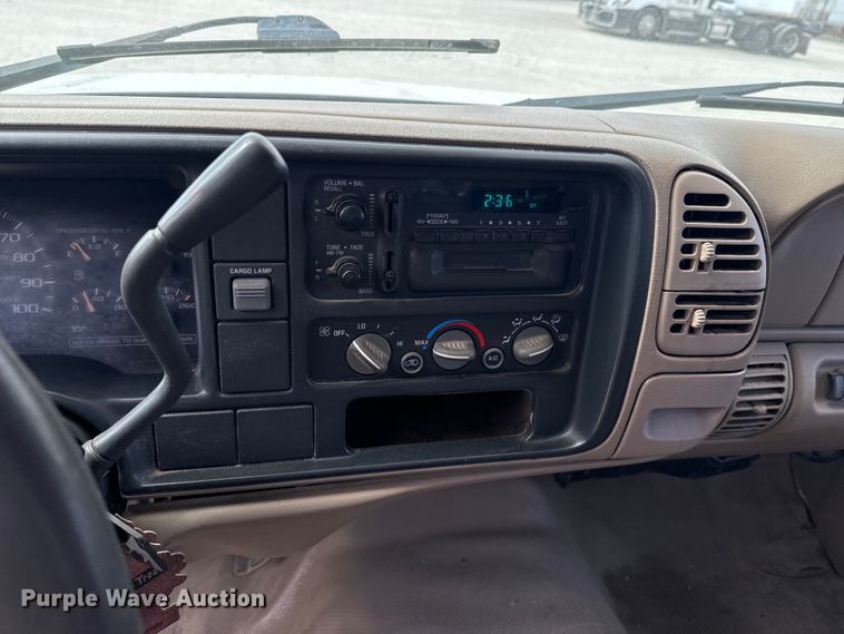 image for item OJ9685 2000 Chevrolet C3500 utility bed pickup truck