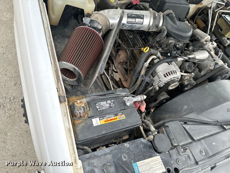 image for item OJ9685 2000 Chevrolet C3500 utility bed pickup truck