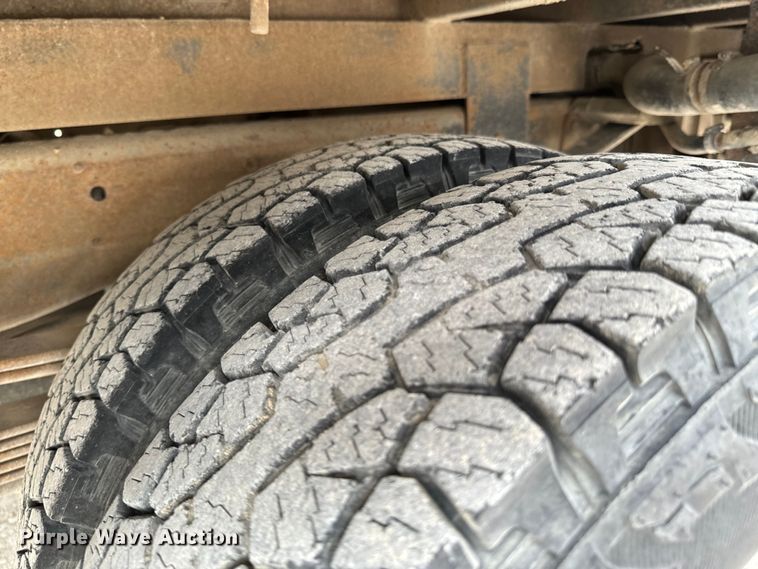 image for item OJ9685 2000 Chevrolet C3500 utility bed pickup truck