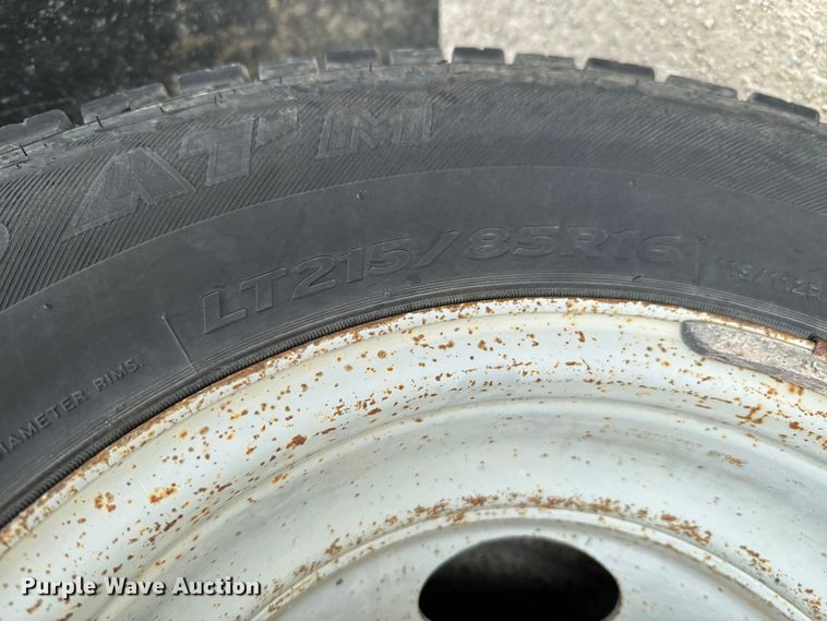 image for item OJ9685 2000 Chevrolet C3500 utility bed pickup truck