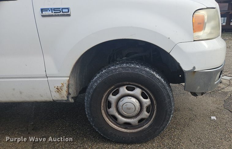 image for item OK9814 2005 Ford  F150 SuperCab pickup truck