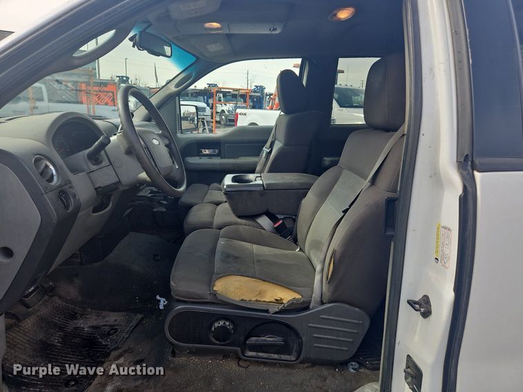 image for item OK9814 2005 Ford  F150 SuperCab pickup truck