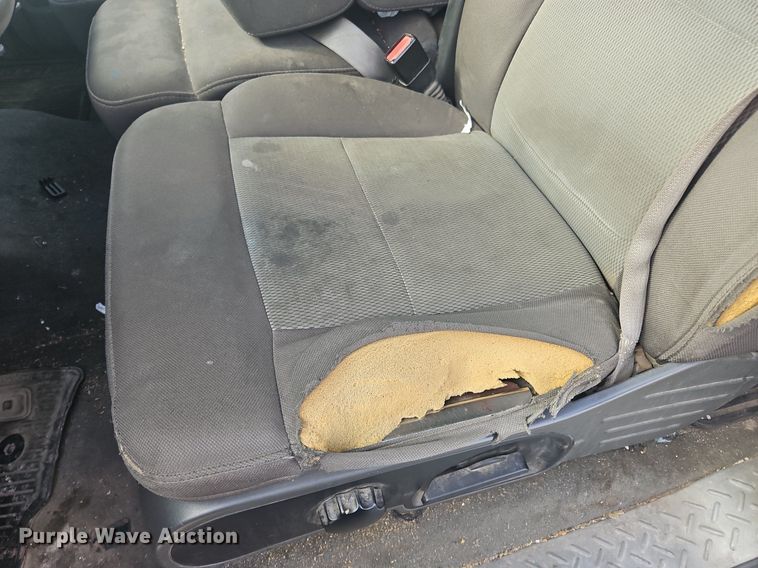 image for item OK9814 2005 Ford  F150 SuperCab pickup truck