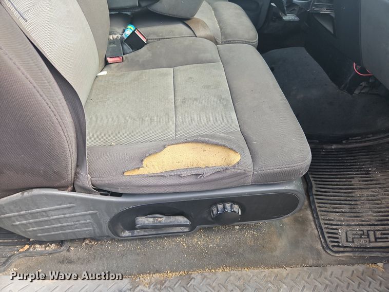 image for item OK9814 2005 Ford  F150 SuperCab pickup truck