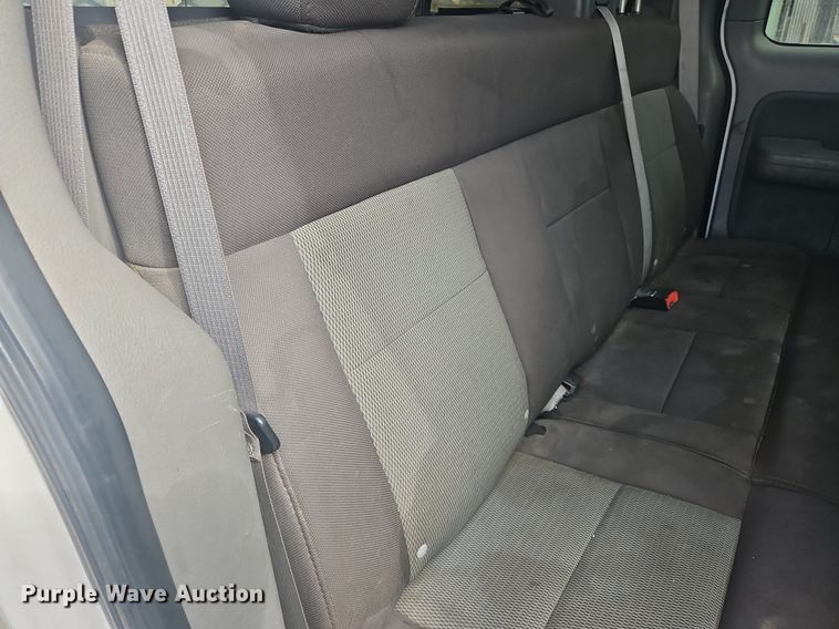 image for item OK9814 2005 Ford  F150 SuperCab pickup truck