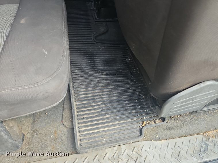 image for item OK9814 2005 Ford  F150 SuperCab pickup truck