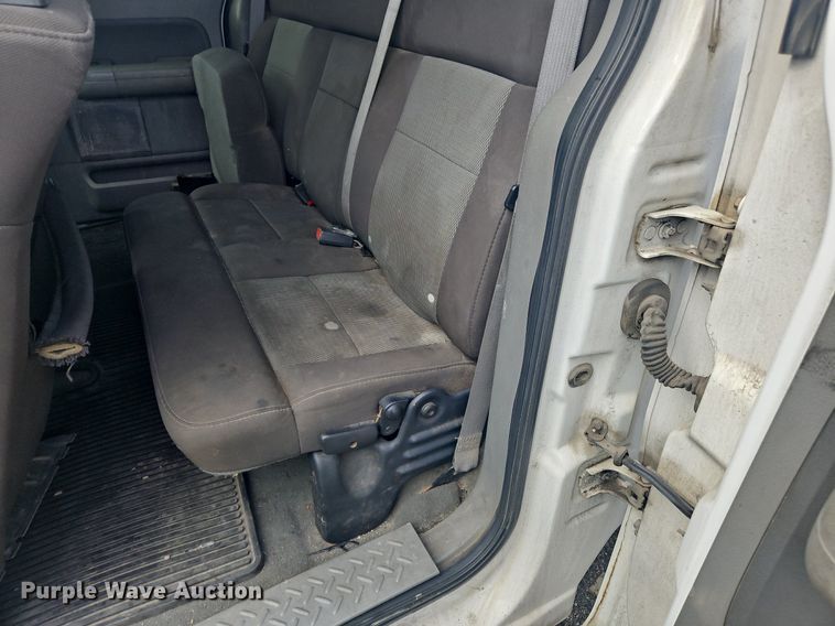 image for item OK9814 2005 Ford  F150 SuperCab pickup truck