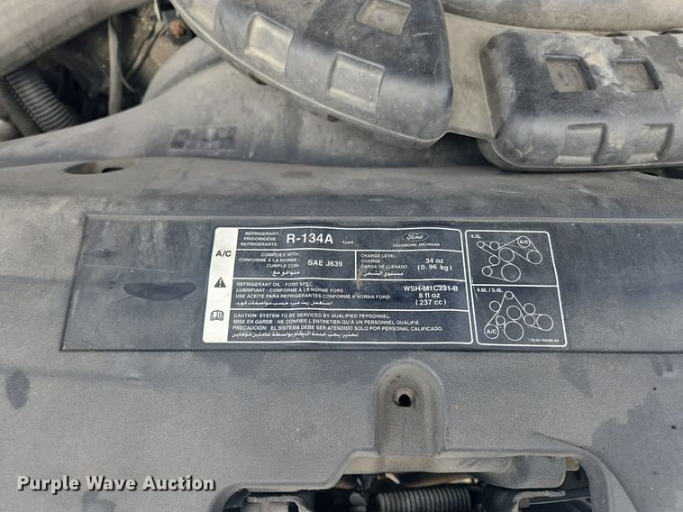 image for item OK9814 2005 Ford  F150 SuperCab pickup truck