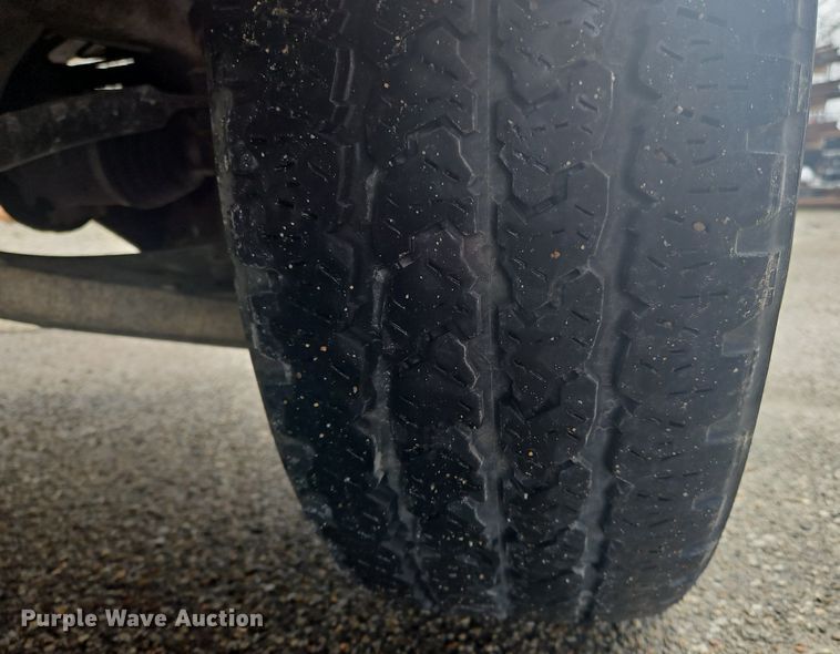 image for item OK9814 2005 Ford  F150 SuperCab pickup truck