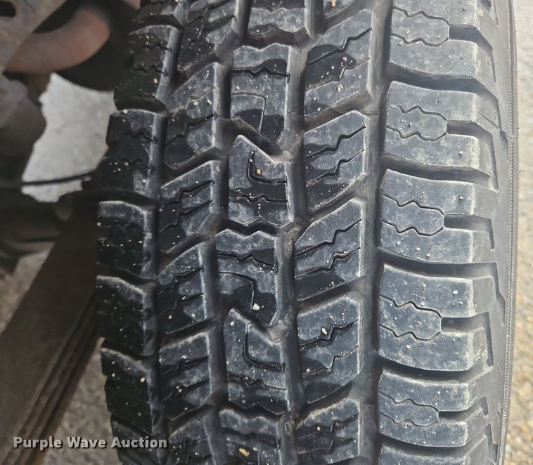 image for item OK9814 2005 Ford  F150 SuperCab pickup truck