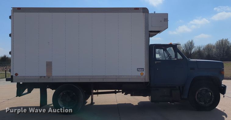 image for item OL9244 1988 GMC C6000 refrigerated truck