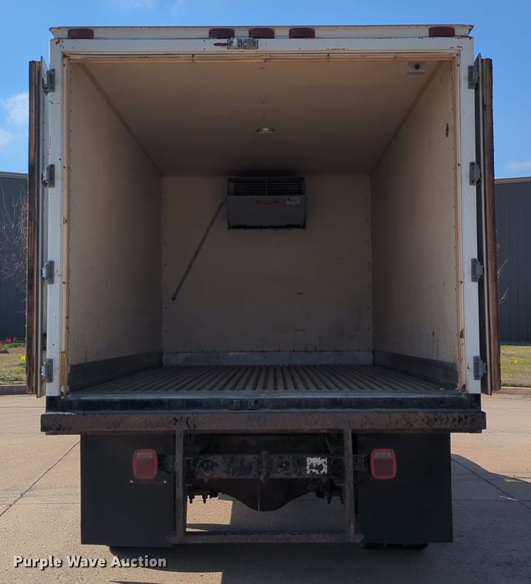 image for item OL9244 1988 GMC C6000 refrigerated truck