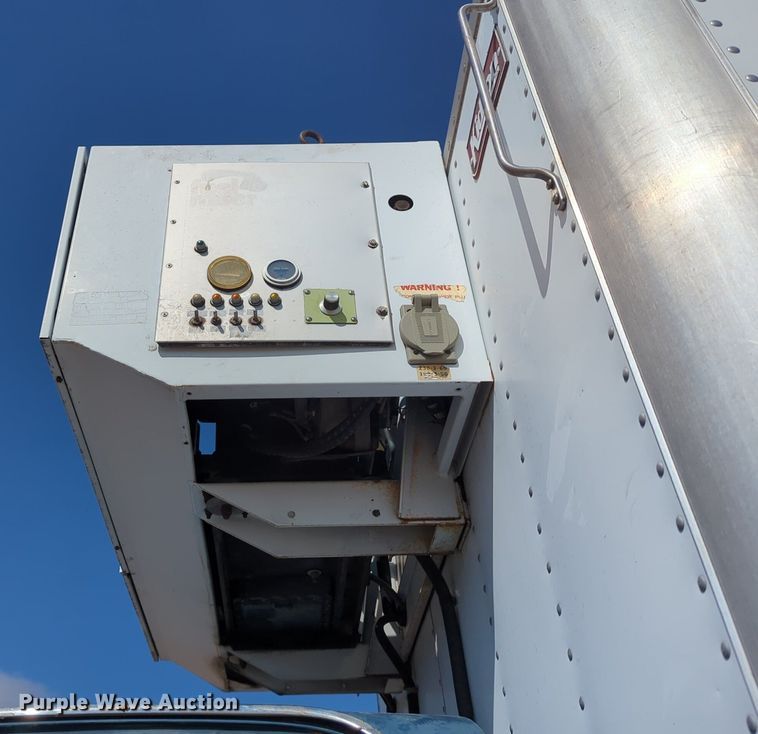 image for item OL9244 1988 GMC C6000 refrigerated truck