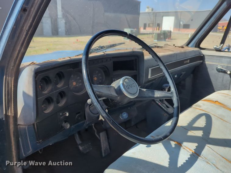 image for item OL9244 1988 GMC C6000 refrigerated truck