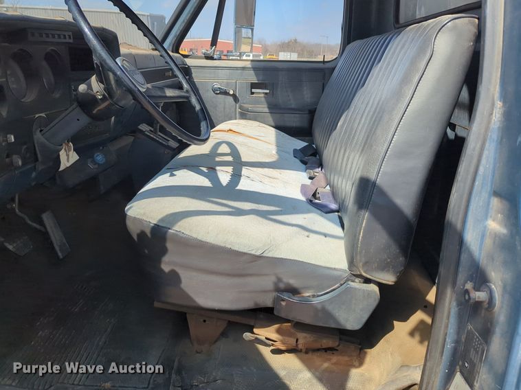 image for item OL9244 1988 GMC C6000 refrigerated truck