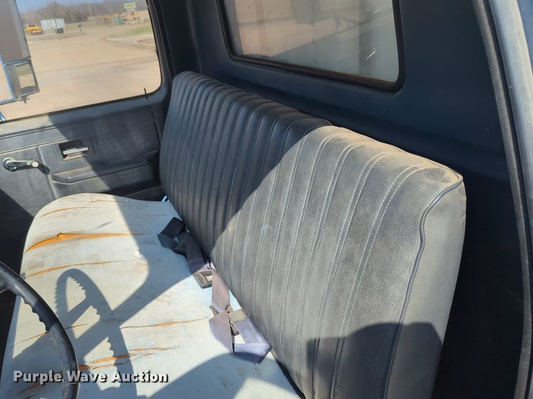 image for item OL9244 1988 GMC C6000 refrigerated truck