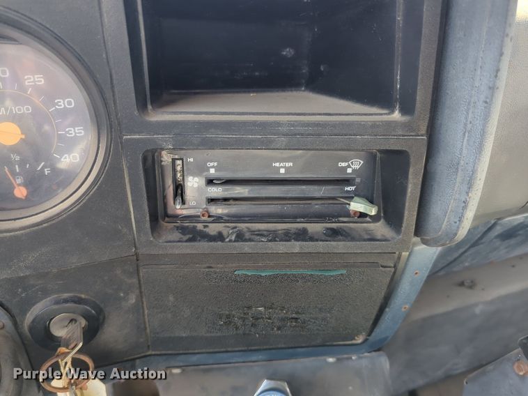 image for item OL9244 1988 GMC C6000 refrigerated truck