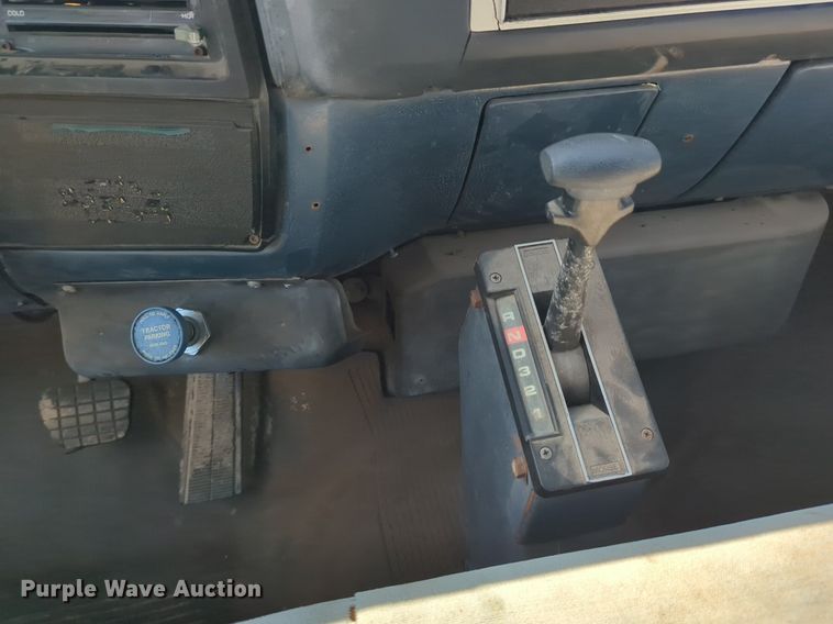 image for item OL9244 1988 GMC C6000 refrigerated truck