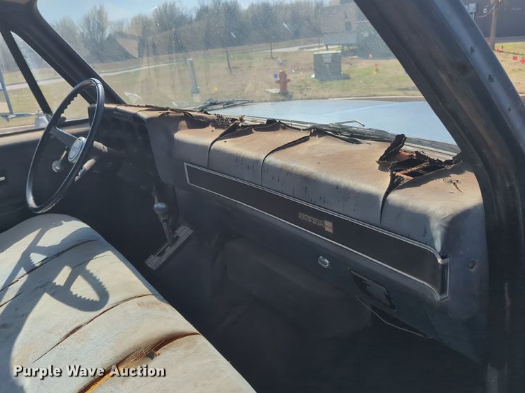 image for item OL9244 1988 GMC C6000 refrigerated truck