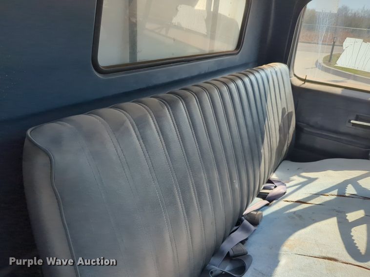 image for item OL9244 1988 GMC C6000 refrigerated truck