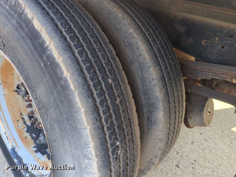 image for item OL9244 1988 GMC C6000 refrigerated truck