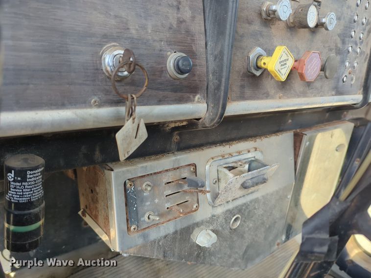 image for item OL9245 1979 Peterbilt 353S23 winch truck