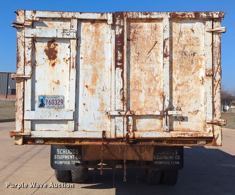 image for item OL9247 1995 Mack Midliner CS300P crane truck