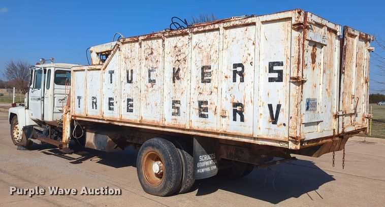 image for item OL9247 1995 Mack Midliner CS300P crane truck