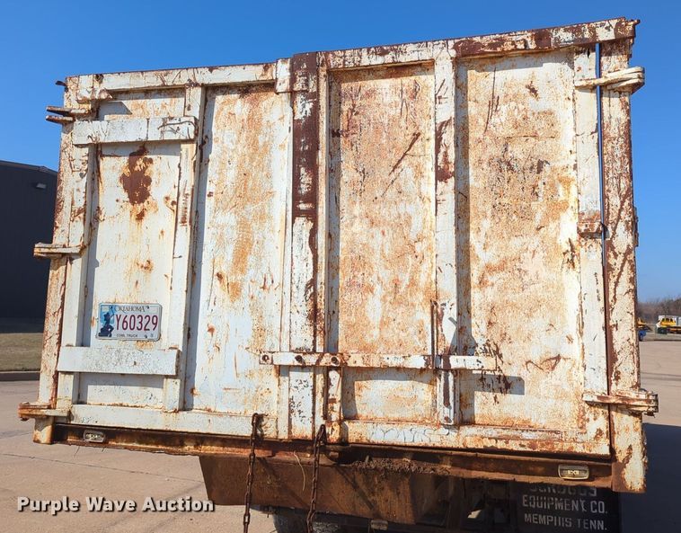 image for item OL9247 1995 Mack Midliner CS300P crane truck