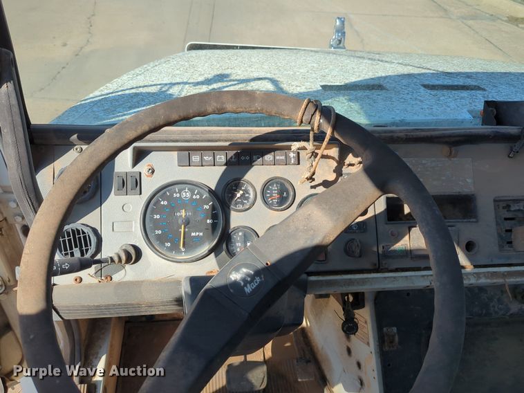 image for item OL9247 1995 Mack Midliner CS300P crane truck