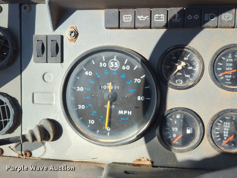 image for item OL9247 1995 Mack Midliner CS300P crane truck