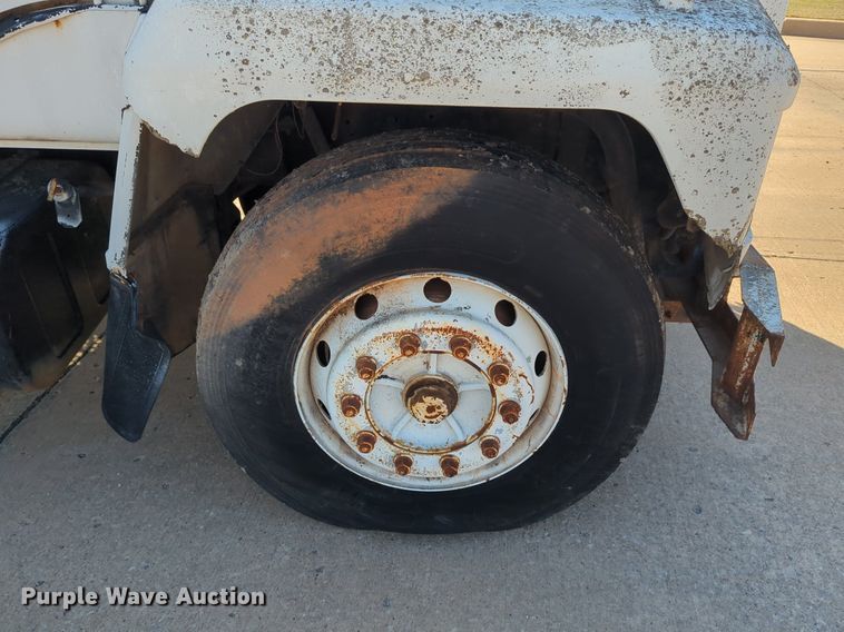 image for item OL9247 1995 Mack Midliner CS300P crane truck