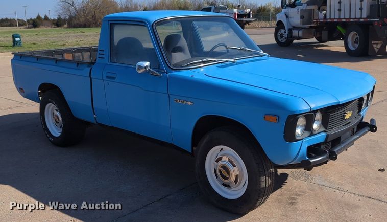 image for item OL9248 1975 Chevrolet LUV pickup truck