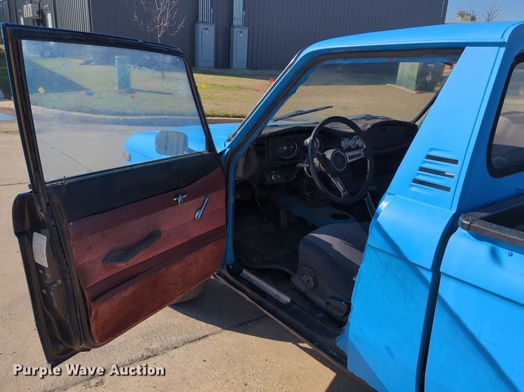 image for item OL9248 1975 Chevrolet LUV pickup truck