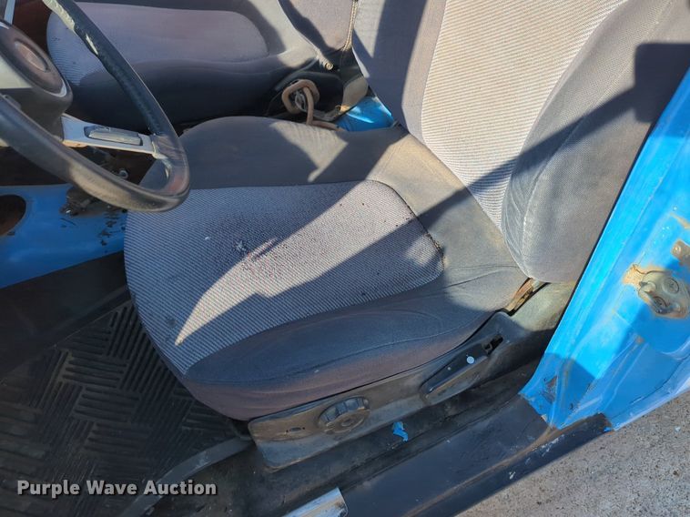 image for item OL9248 1975 Chevrolet LUV pickup truck