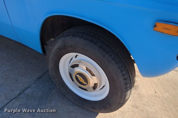 image for item OL9248 1975 Chevrolet LUV pickup truck