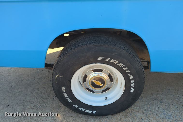 image for item OL9248 1975 Chevrolet LUV pickup truck