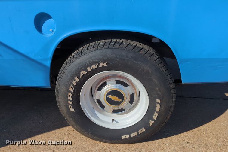 image for item OL9248 1975 Chevrolet LUV pickup truck