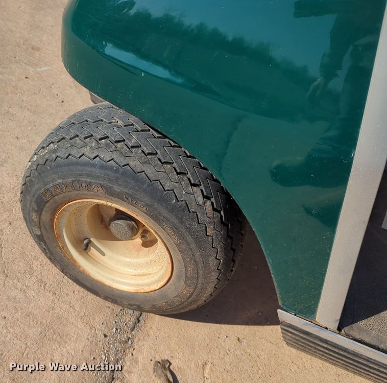 image for item OL9249 2004 Club Car DS golf cart